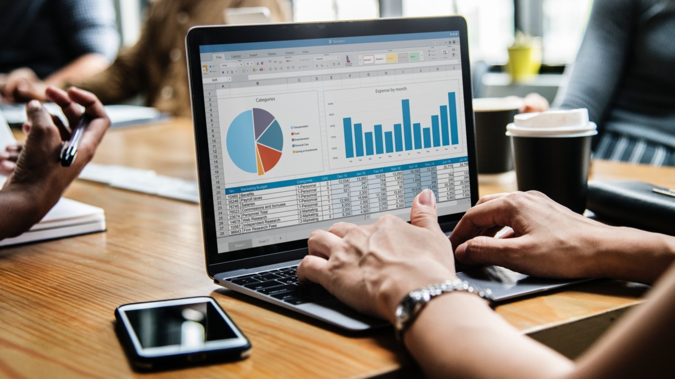 Office-Excel-Laptop-Meeting-1340x754-1